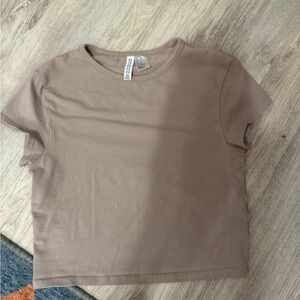H&M tan baby tee